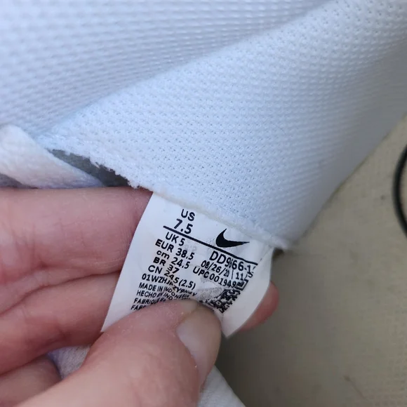 Nike Women's Court Royale 2 Mid High-Top Sneakers Snakeskin Swoosh Size  7.5 - Picture 12 of 17